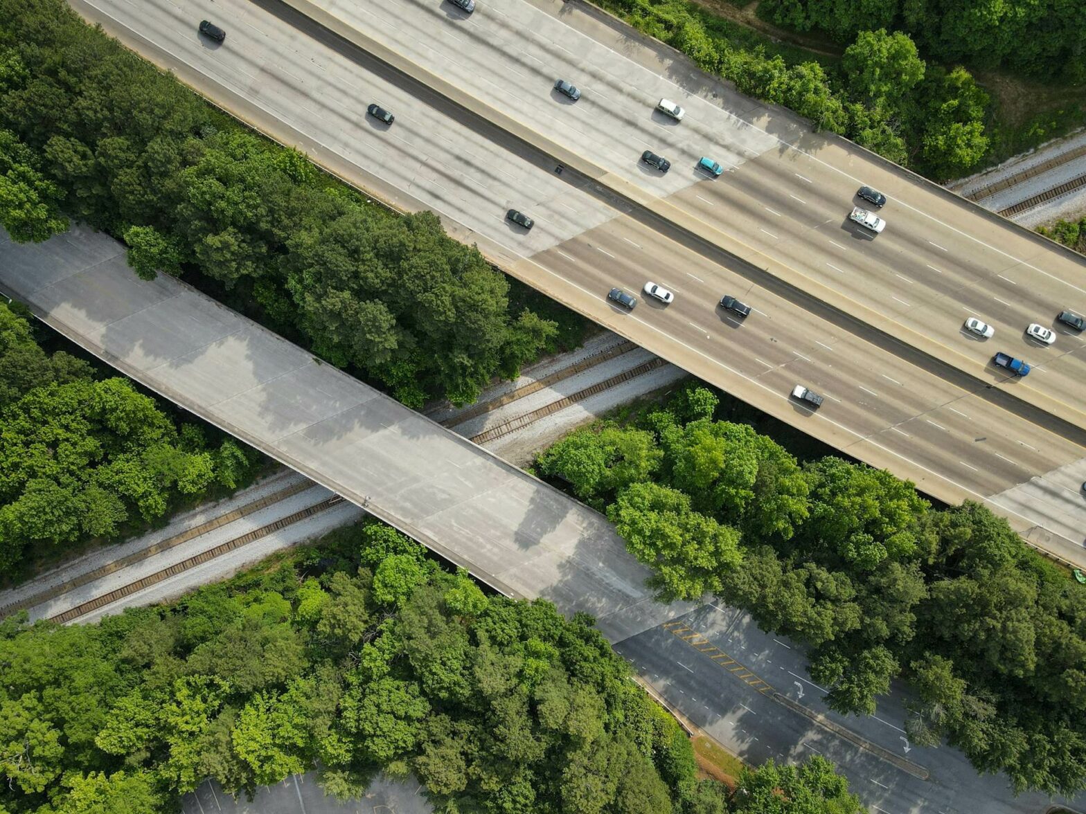 Drohnen zur Infrastrukturinspektion Brücke Straße Schiene